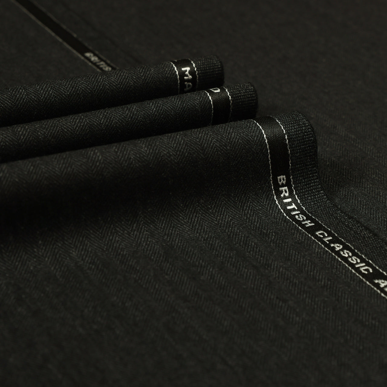 British Classic - Herringbone 100% Wool