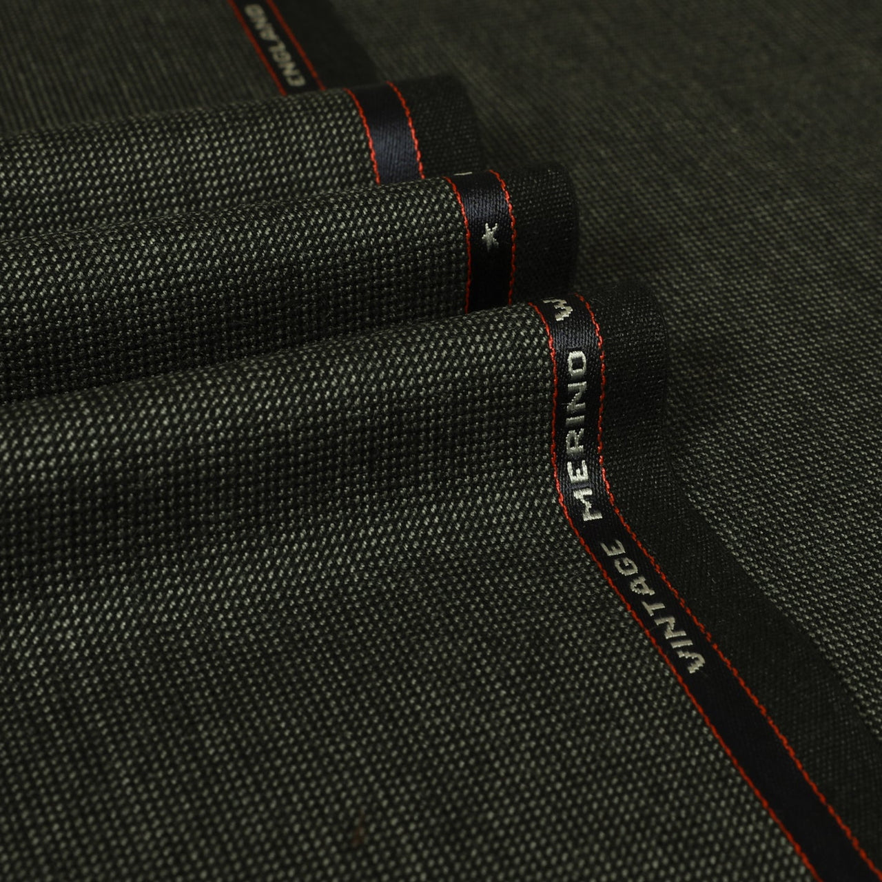 Churchill - Puppy Tooth 100% Wool