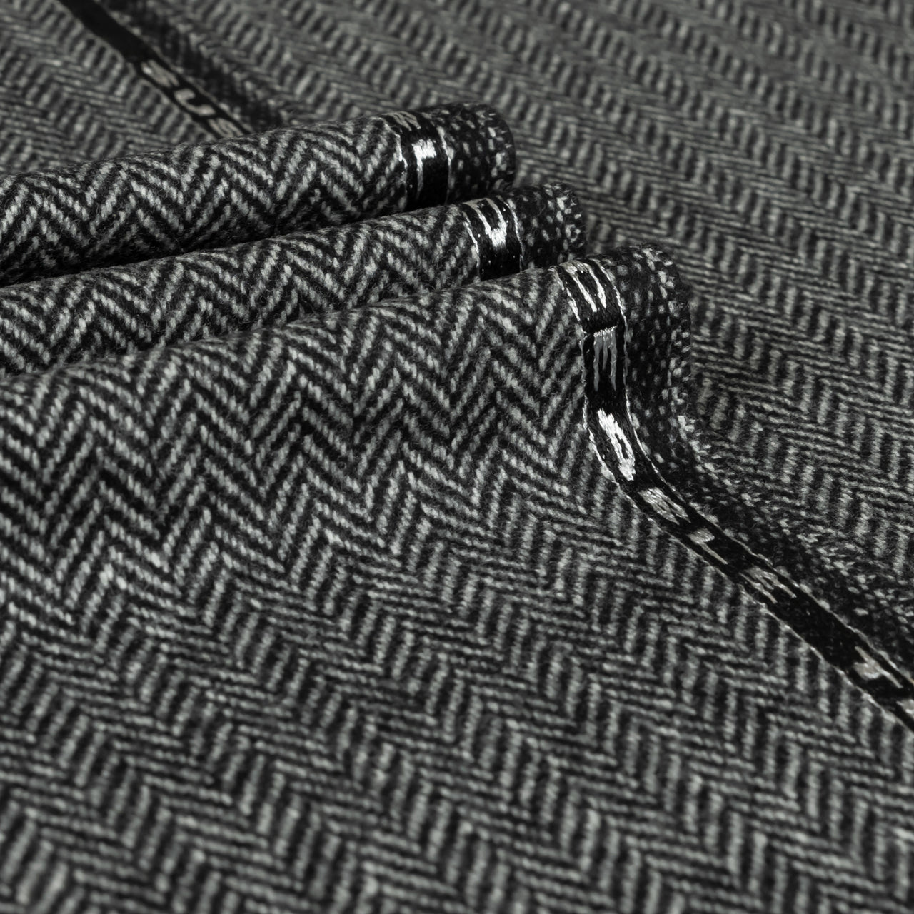 Escudo - 100% Escorial Wool Herringbone Fabric