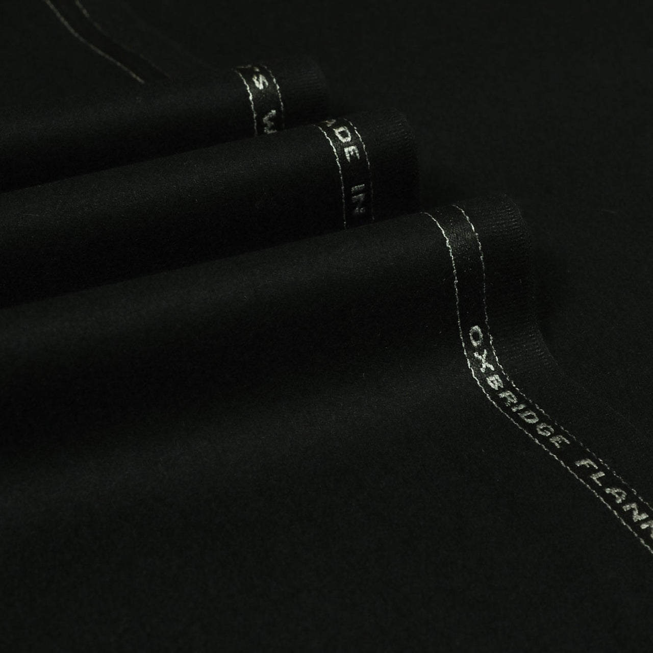 Oxbridge Flannel - Plain Suiting 100% Super 120's Wool