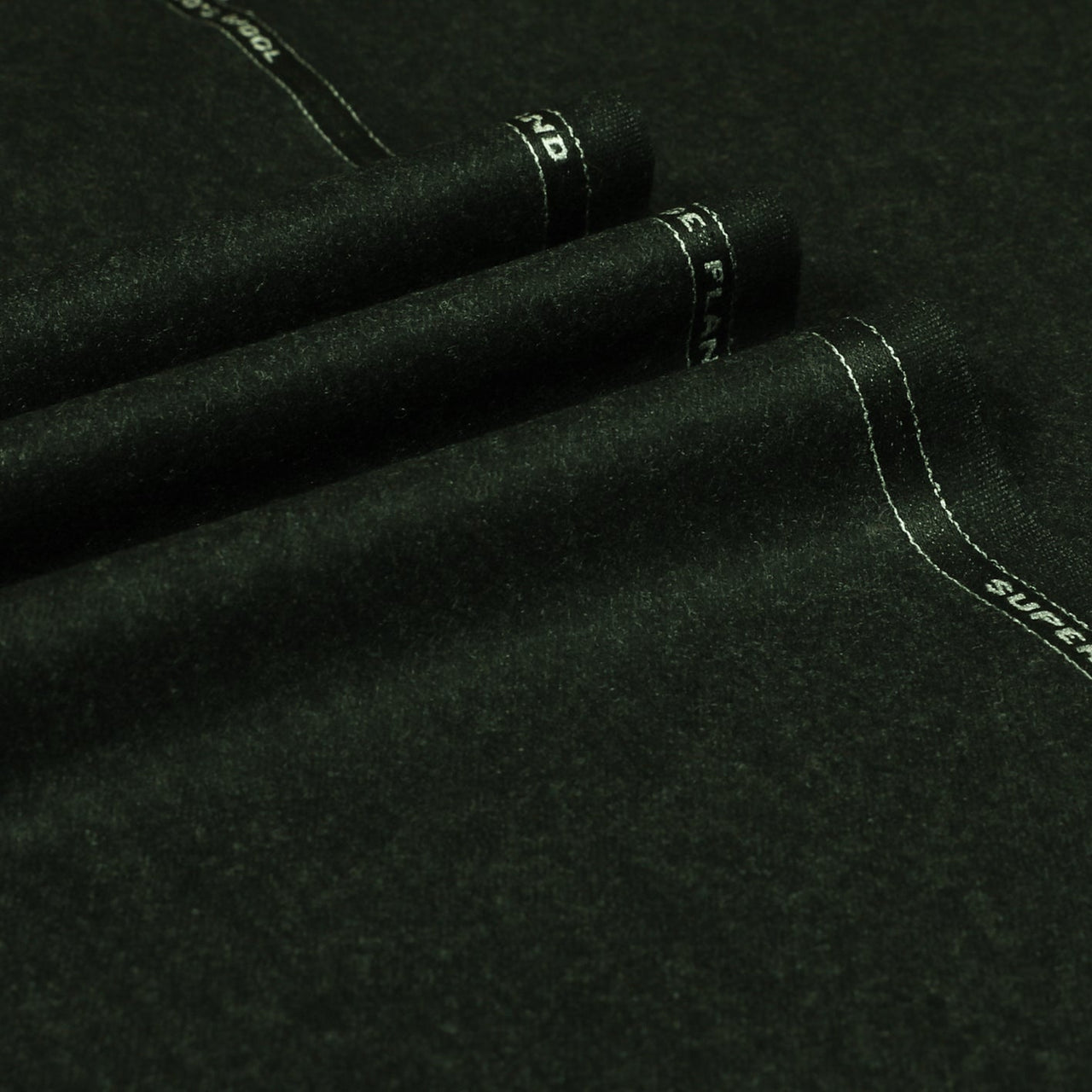 Oxbridge Flannel - Plain Suiting 100% Super 120's Wool