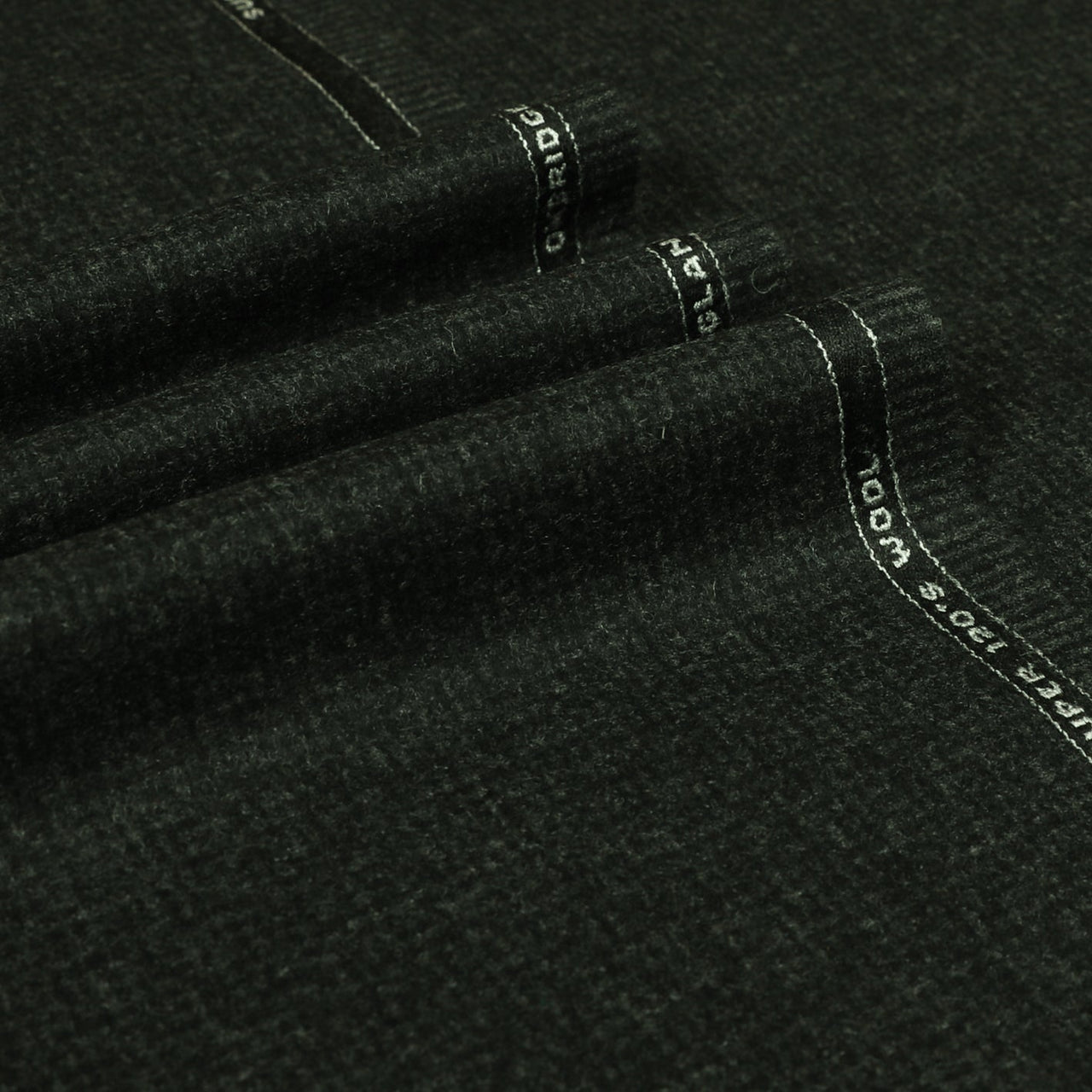 Oxbridge Flannel - Houndstooth Suiting 100% Super 120's Wool